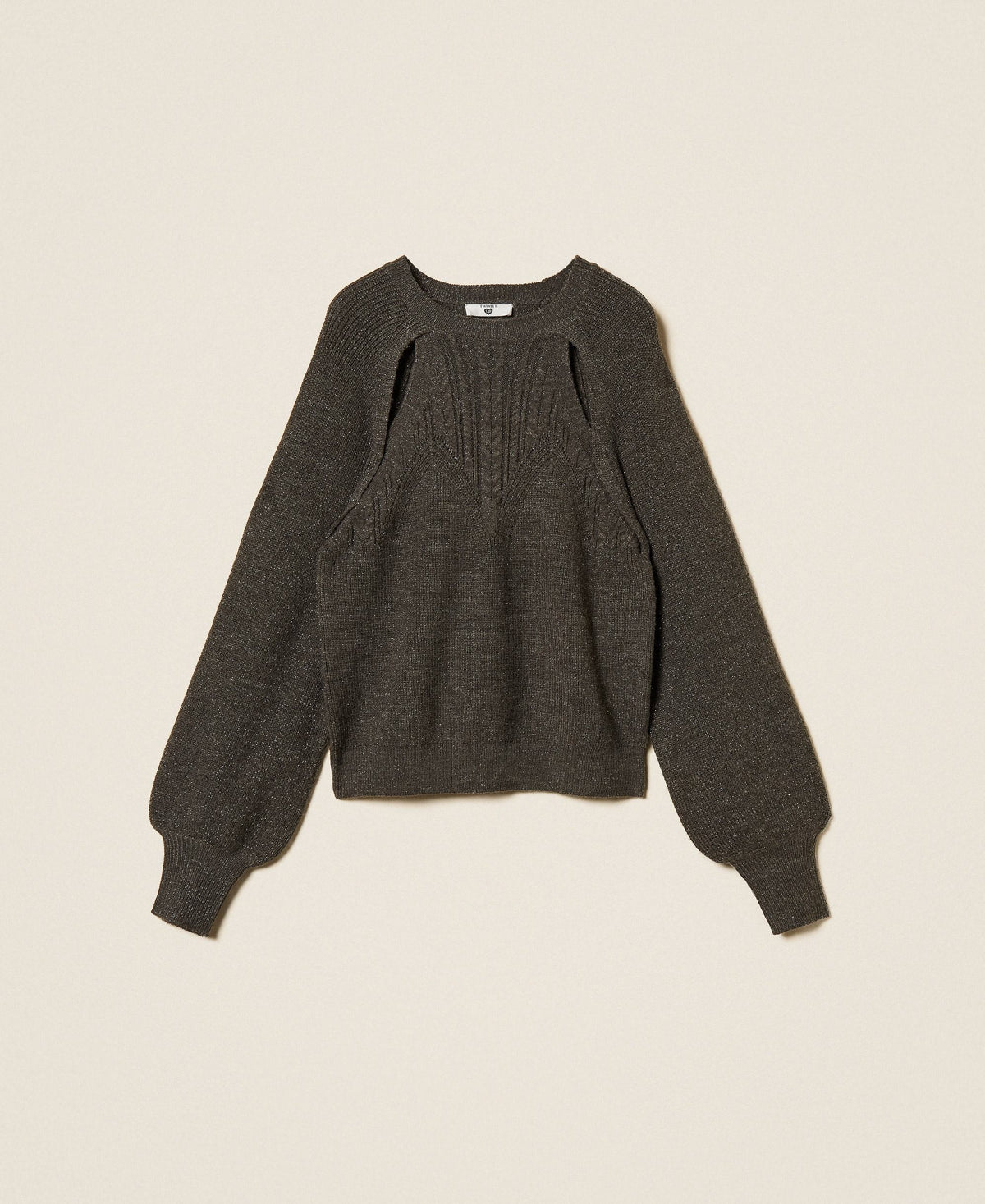 Maglia con cut-out e trecce