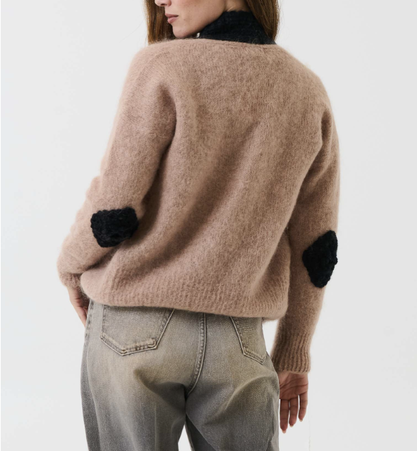 Cardigan di maglia caramello con inserti neri